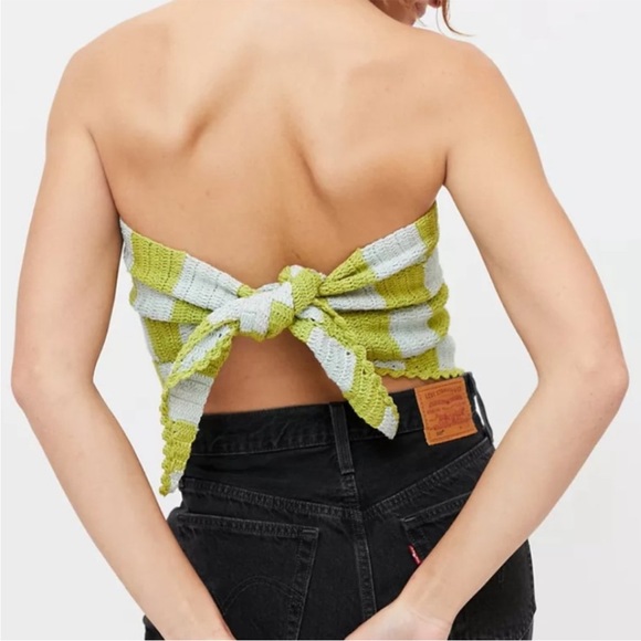 🆕UO Checkered Crochet Triangle Scarf Wrap Top NWT - Picture 2 of 6